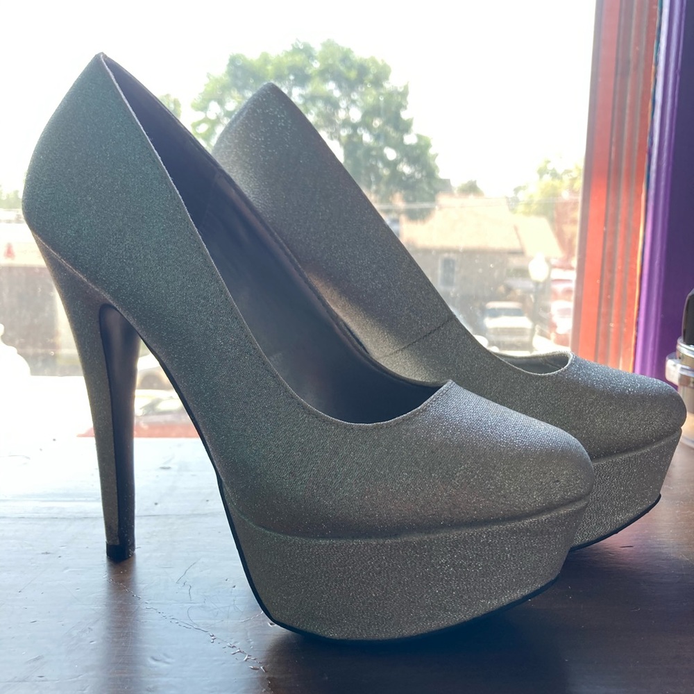 Women’s size 6.5 sparkly platform heels